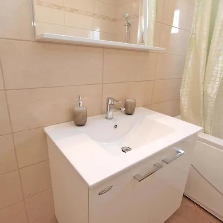 Ferienwohnung Fuer 4 Personen Ca 50 Qm In Medulin, Istrien Suedkueste Von Istrien Lejlighed *